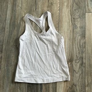 Lululemon Nulu tank